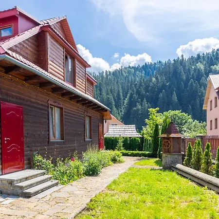 אכסניה Zoriana