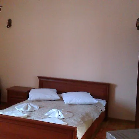 Zoriana אכסניה טטאריב