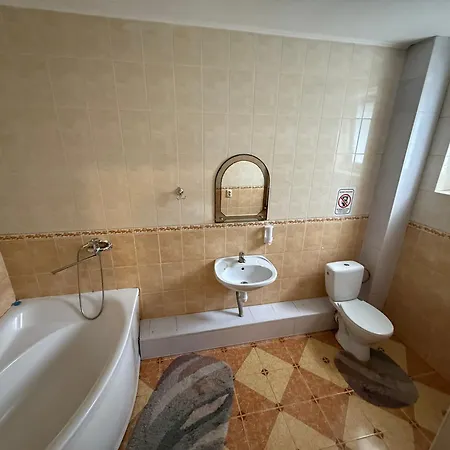 Zoriana אכסניה *