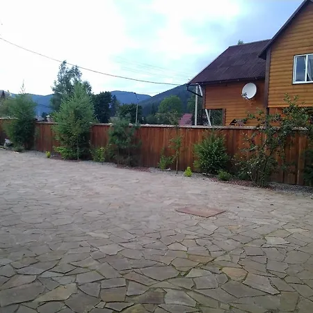 Zoriana Деревянный коттедж *