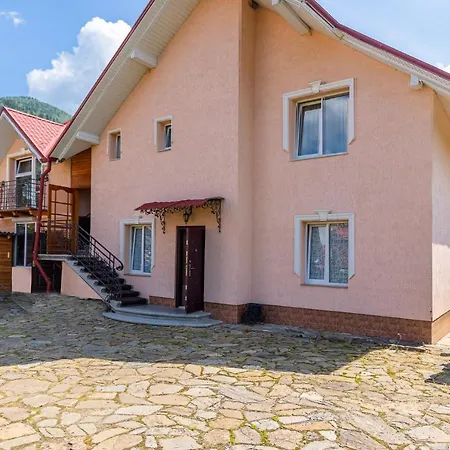 Zoriana Lodge Tatariw