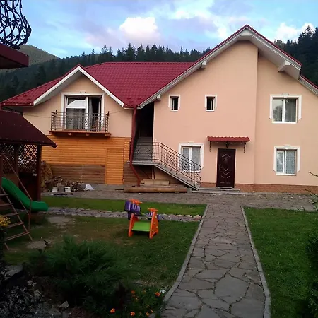Zoriana Lodge Tatariw